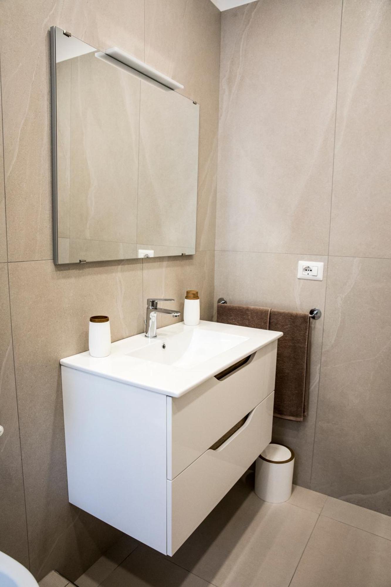 Appartement La Casa Di Ari Napels